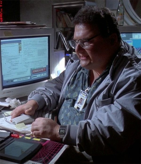 Wait, why is Nedry running Mac OS 9 on his desktop? Did Lex use his computer for her Unix system thing? Or was she remoting into a terminal?